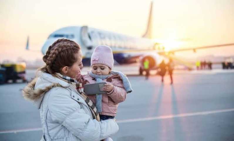 Tips Travelling yang Aman dan Nyaman Bersama Bayi | Enervon