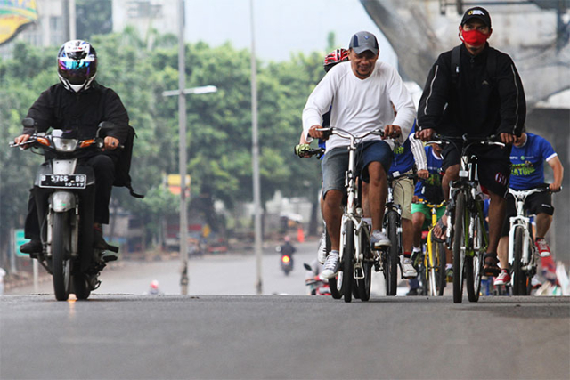 Tips Aman Bersepeda Saat Pandemi: Gowes Di Fase New Normal! - Enervon C