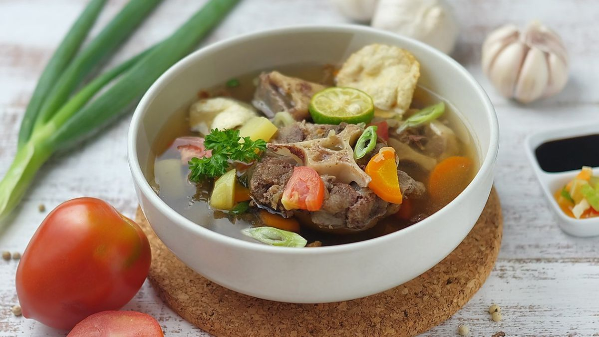 Makanan Hangat Cocok Dikonsumsi Saat Musim Hujan, Ini Resep Sup yang