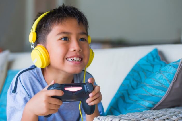 5 Tips Mengatasi Anak Yang Kecanduan Game Online - Enervon C